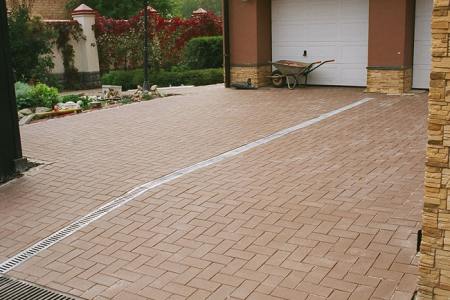 2012. Nikolina Mountain