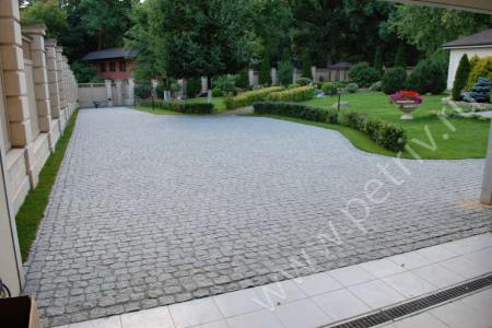 2012. Nikolina Mountain