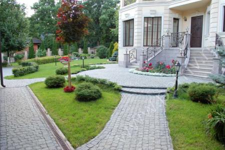 2012. Nikolina Mountain