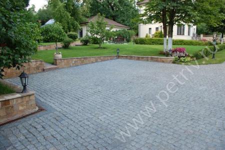 2012. Nikolina Mountain